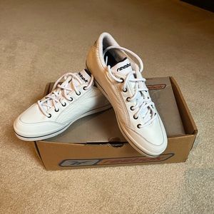 Women’s Golf Shoes